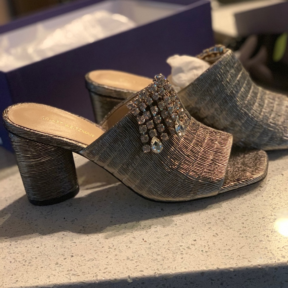 NEW Stuart Weitzman Theone Mules